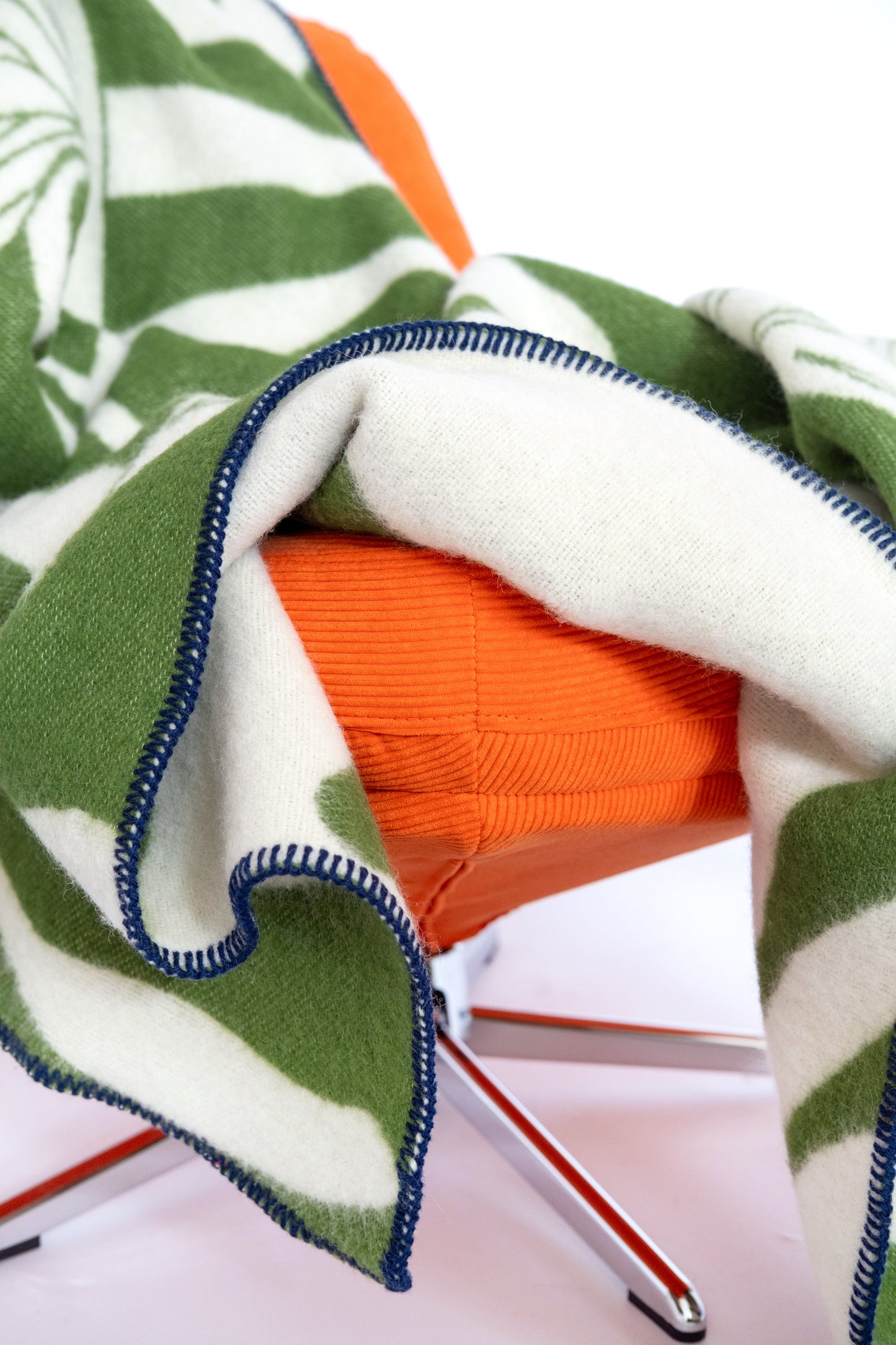 Leaf Wool Blanket: Green