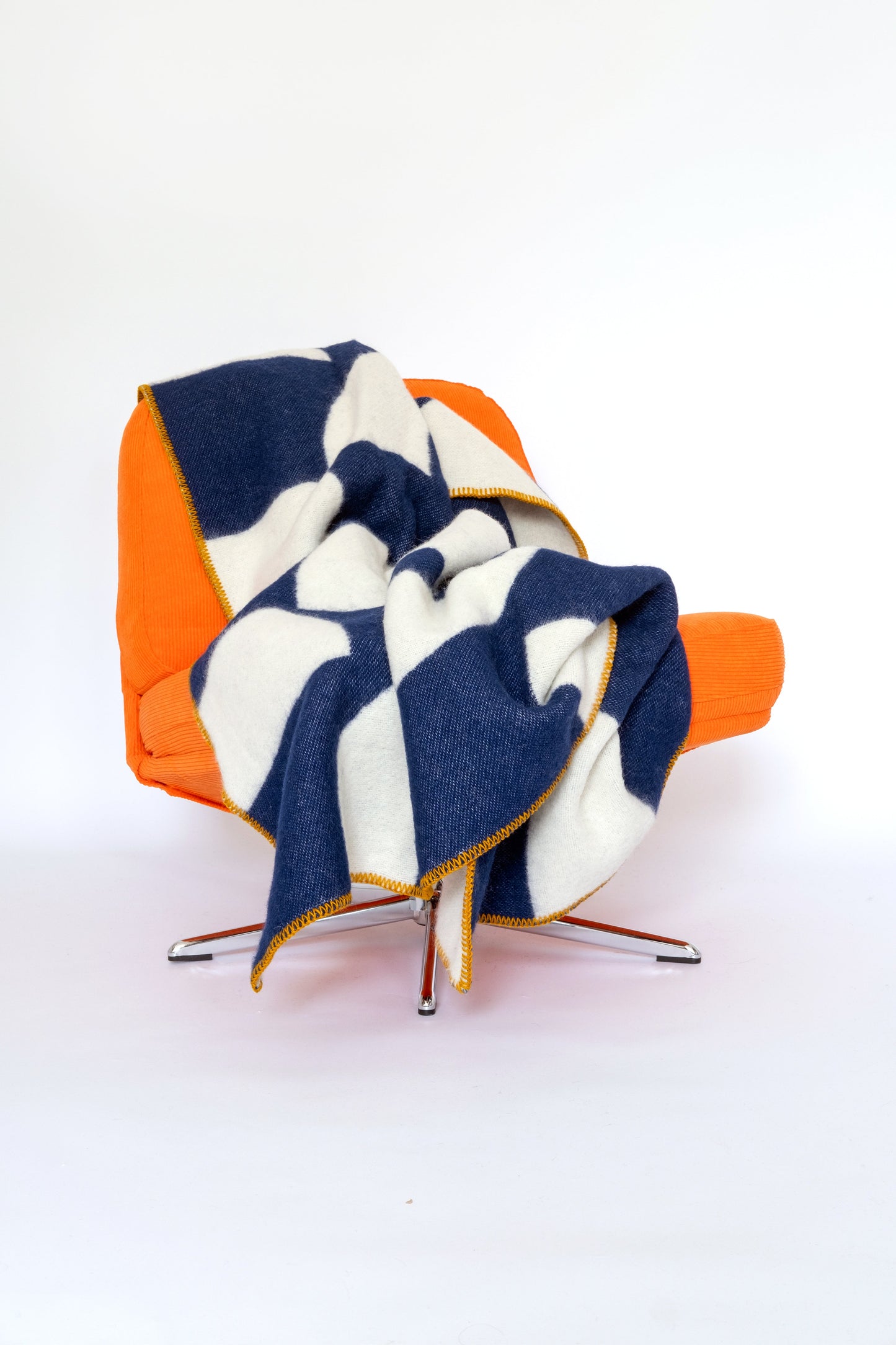 Deko Wool Blanket: Navy