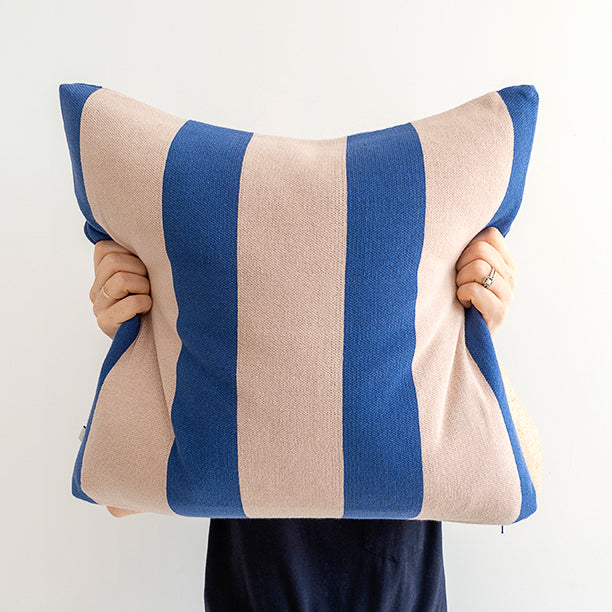 Cobalt best sale blue cushions