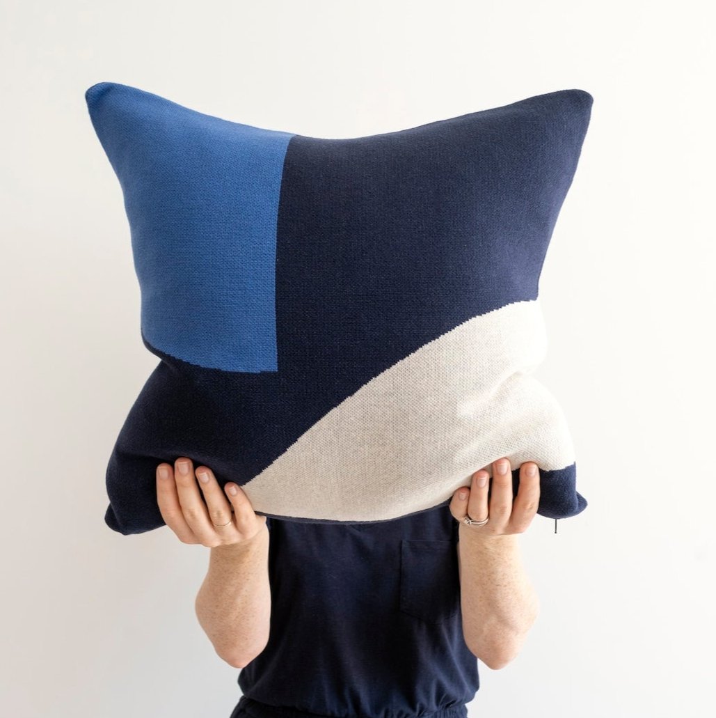 Ilo Cushion: Navy