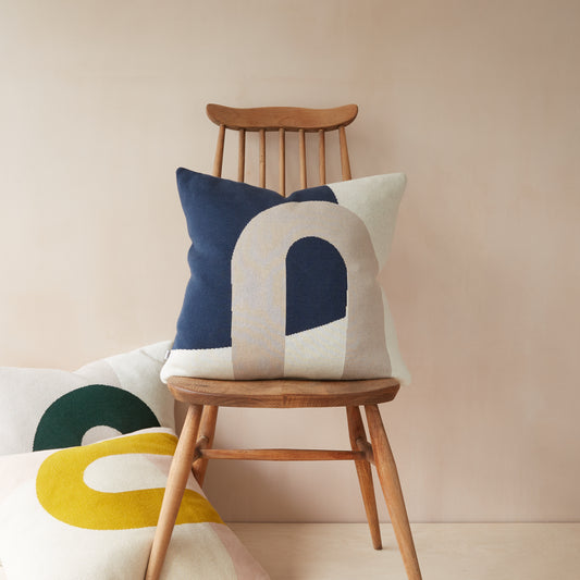 Stille Cushion Cover: Ink
